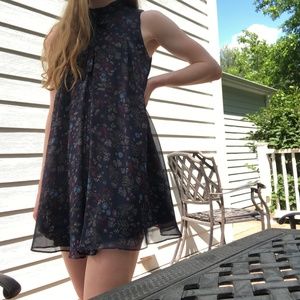 NAVY FLORAL SHIFT DRESS